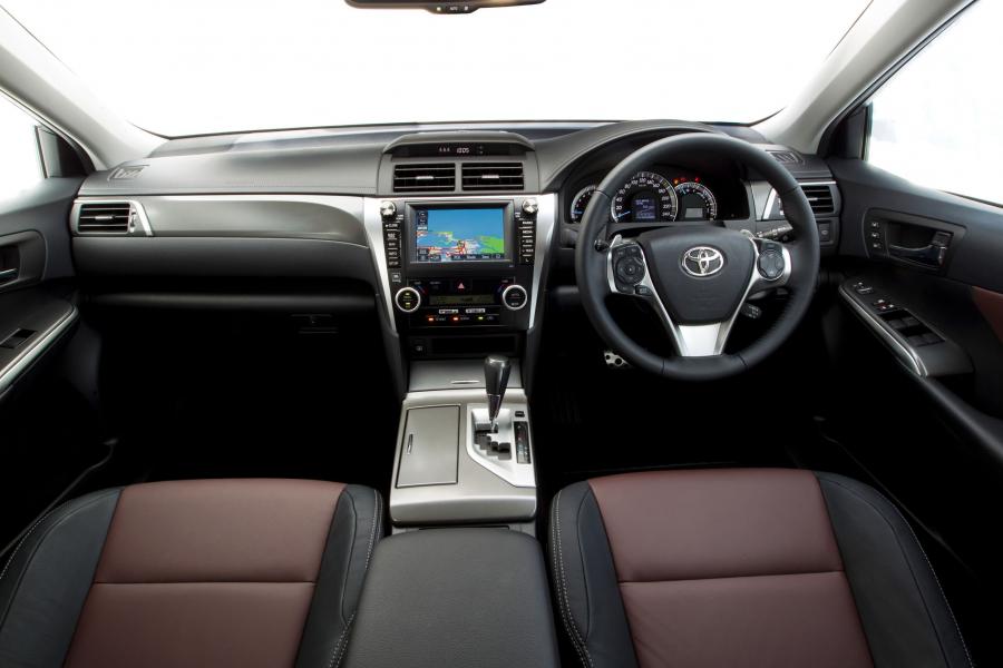  Toyota Aurion Sportivo ZR6 2012 года  (фото 15 из 19)